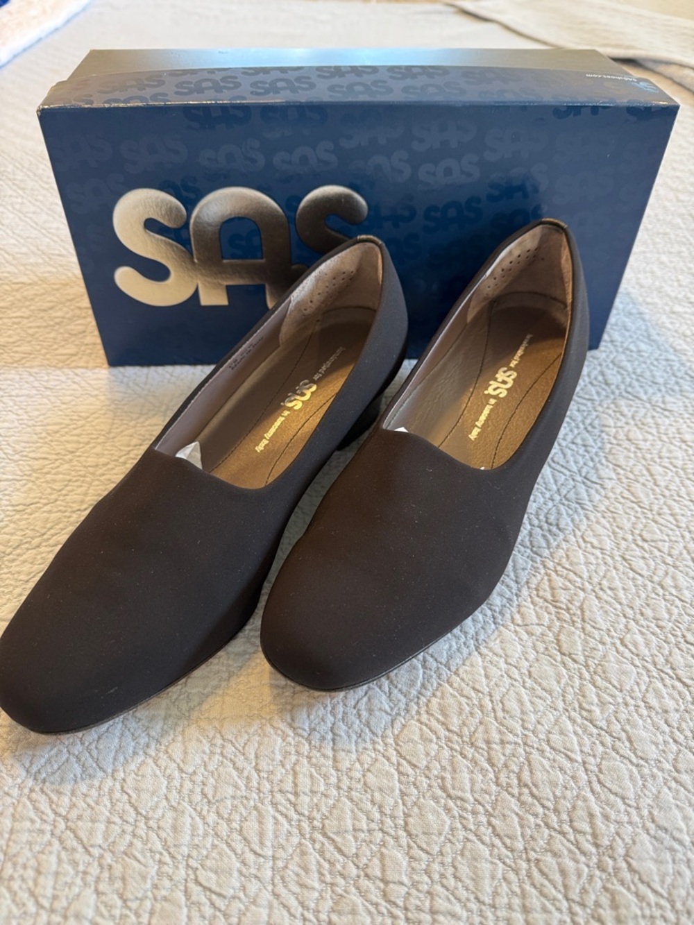 SAS Black heeled shoe